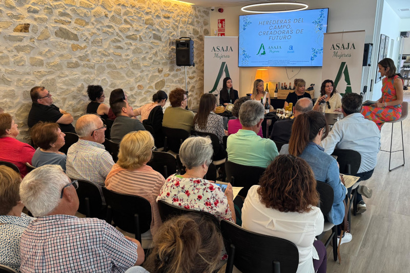 ASAJA Mujeres Alicante impulsa la incorporación y el liderazgo femenino en el sector agrario 